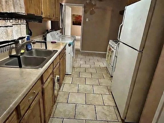 2nd image of 3638 Melody Ln