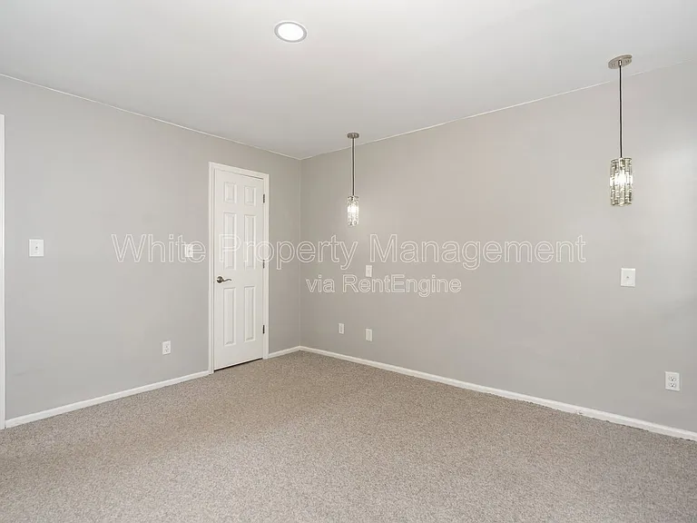 2516 Cranbrook Ln #9 — Photo 13