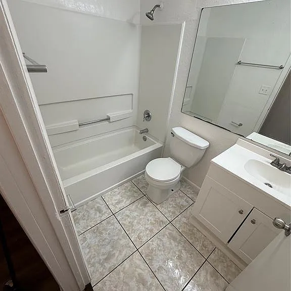 778 Ridenhour Cir #778 — Photo 6