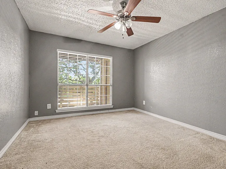 3645 W Northgate Dr #201 — Photo 16