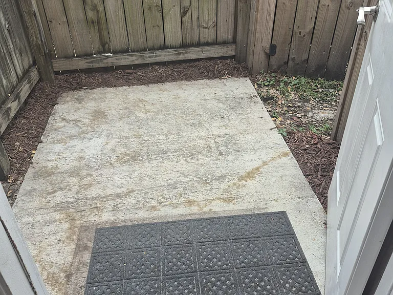 1543 N Bluebird Ln — Photo 6