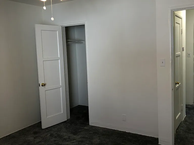 613 1/2 Kelton Ave — Photo 17