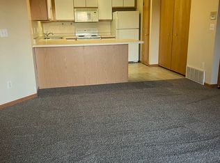 2863 Coral Ct APT 301, Coralville, IA 52241