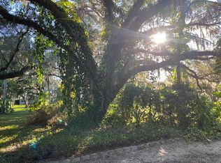 7865 27th St E, Sarasota, FL 34243