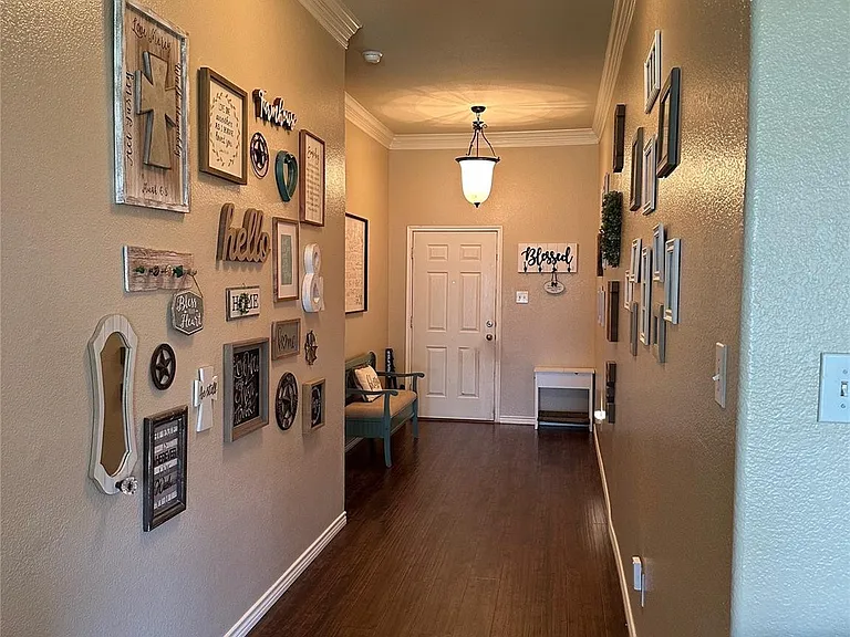1208 Lazy Ln — Photo 5