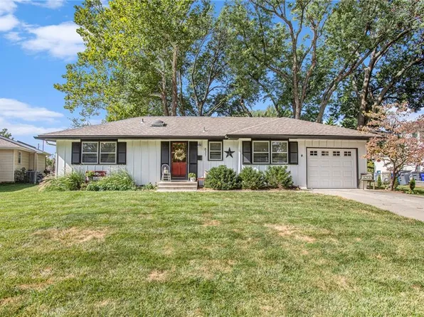 837 S Sheridan Cir, Olathe, KS 66061