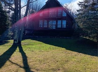 5020 Mayer Rd, Hamburg, NY 14075