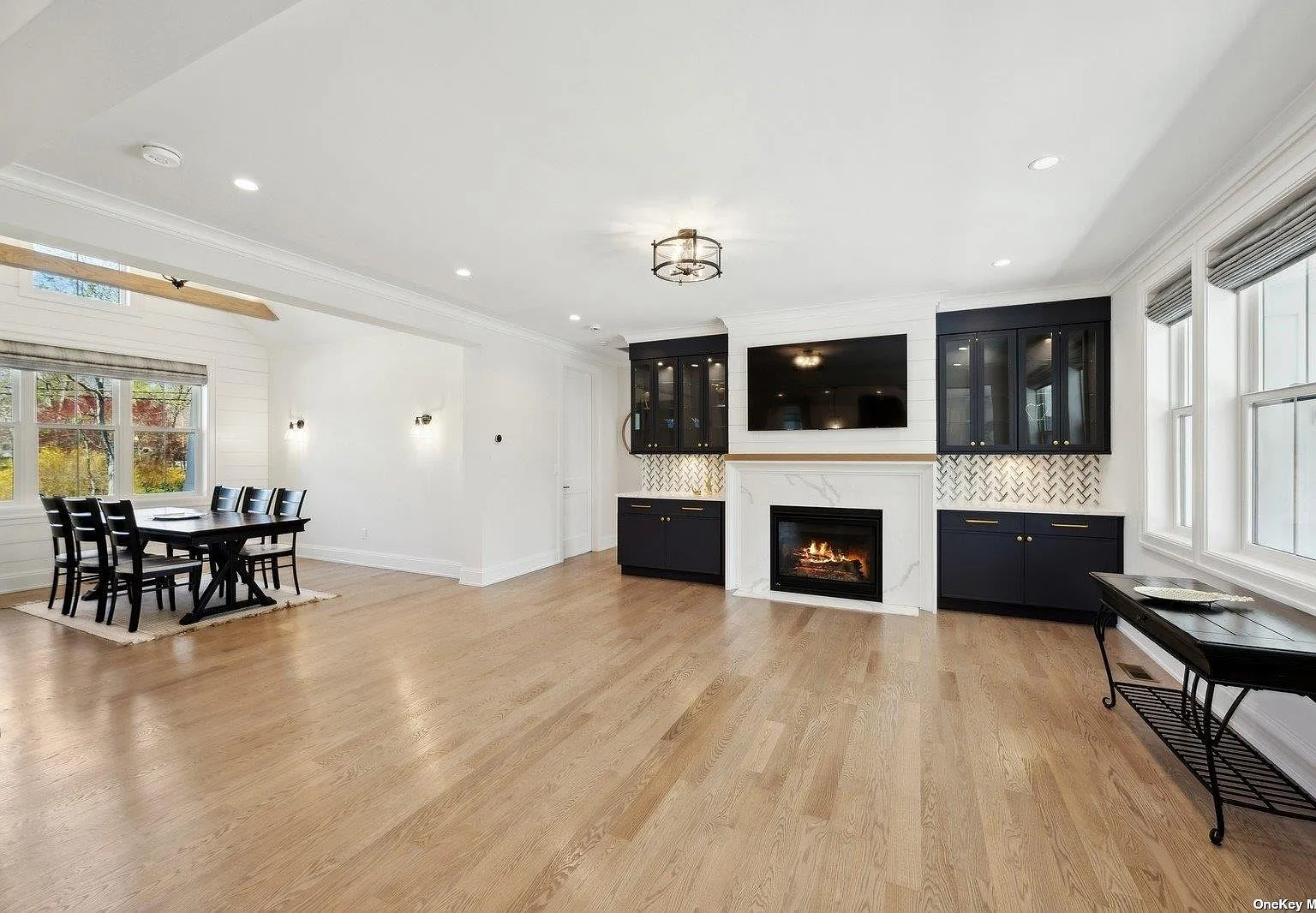 4 bed, 3.5 bath, $25,000 — Photo 3