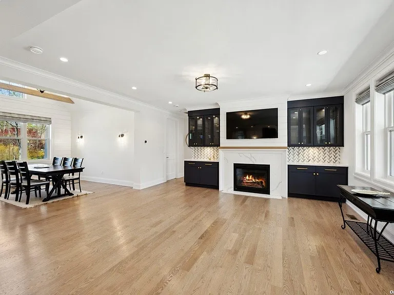 910 Glenn Rd — Photo 3