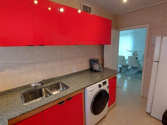 3rd image of 6767 Indian Creek Dr APT 2C