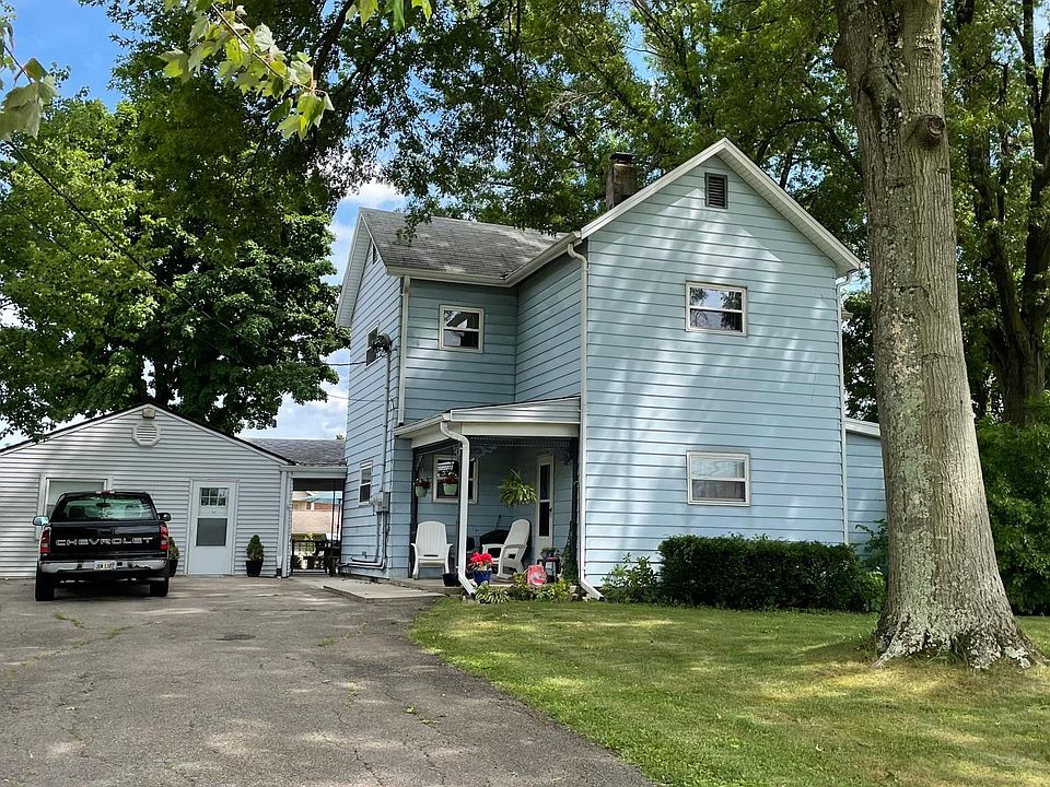 Unit is in top floor of farm house built in 1880!
