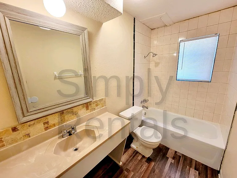 202 Park Cir — Photo 12