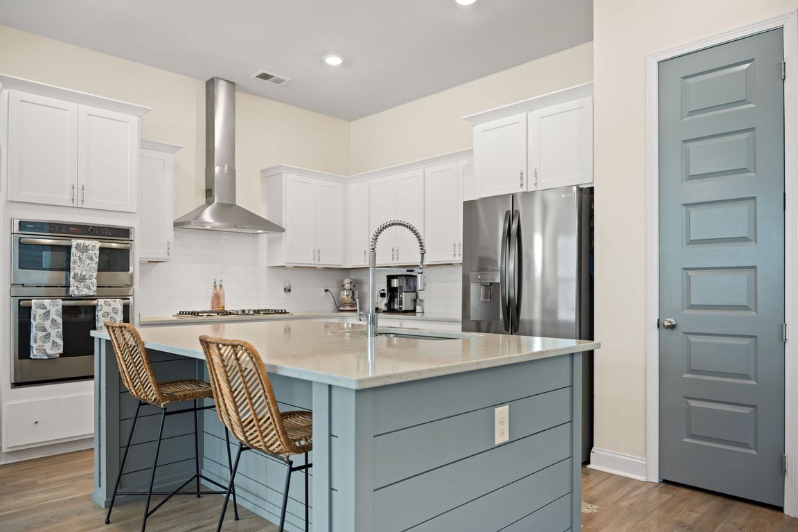 next background image