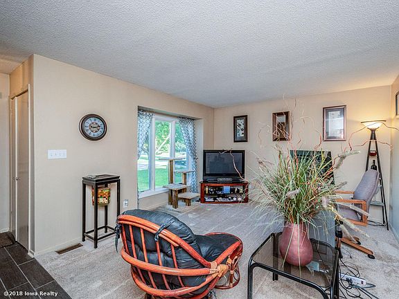 4th image of 609 55th St