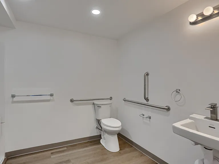 124 Kathleen Dr #1 — Photo 24
