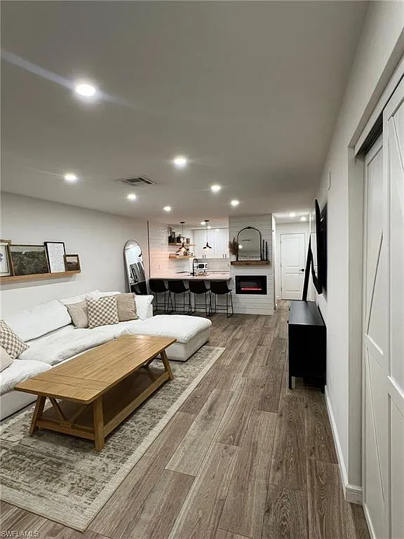 1 bed, 1.0 bath, 809 sqft, $2,500 — Photo 3