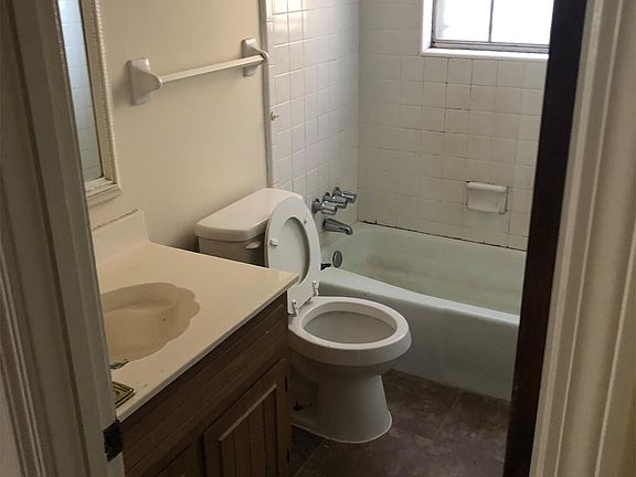 2nd image of 8173 Canterbury Dr