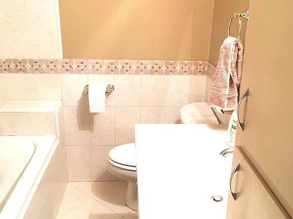 2nd image of 3388 Vincent Dr