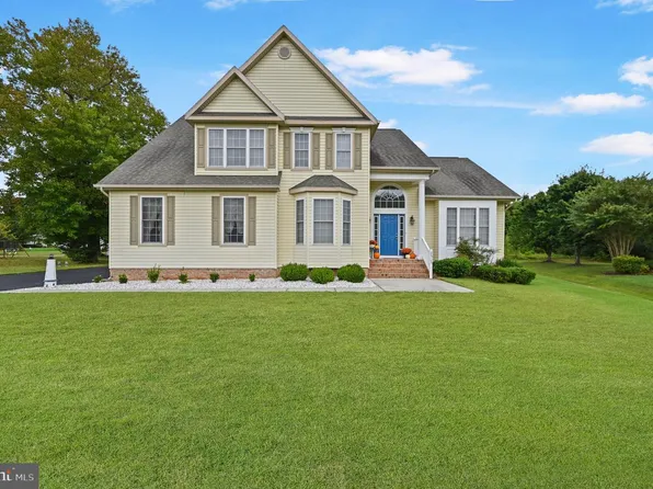 2305 Woodland Ct, Pocomoke City, MD 21851