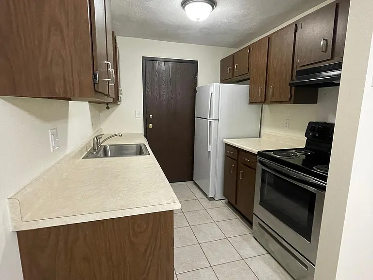 50 Juniper Rd #B1 — Photo 10