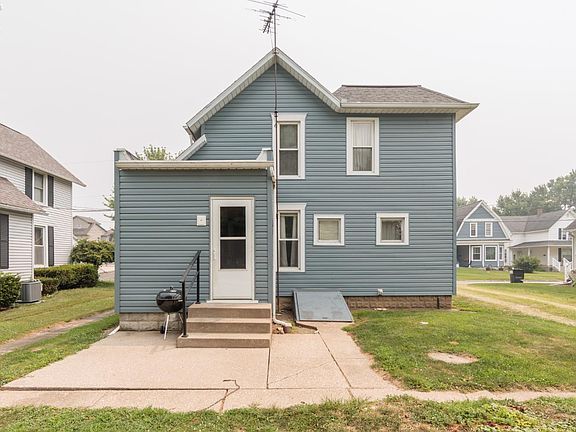 2nd image of 118 Hickory St