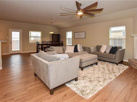 2nd image of 2608 Alamocitos Creek Dr