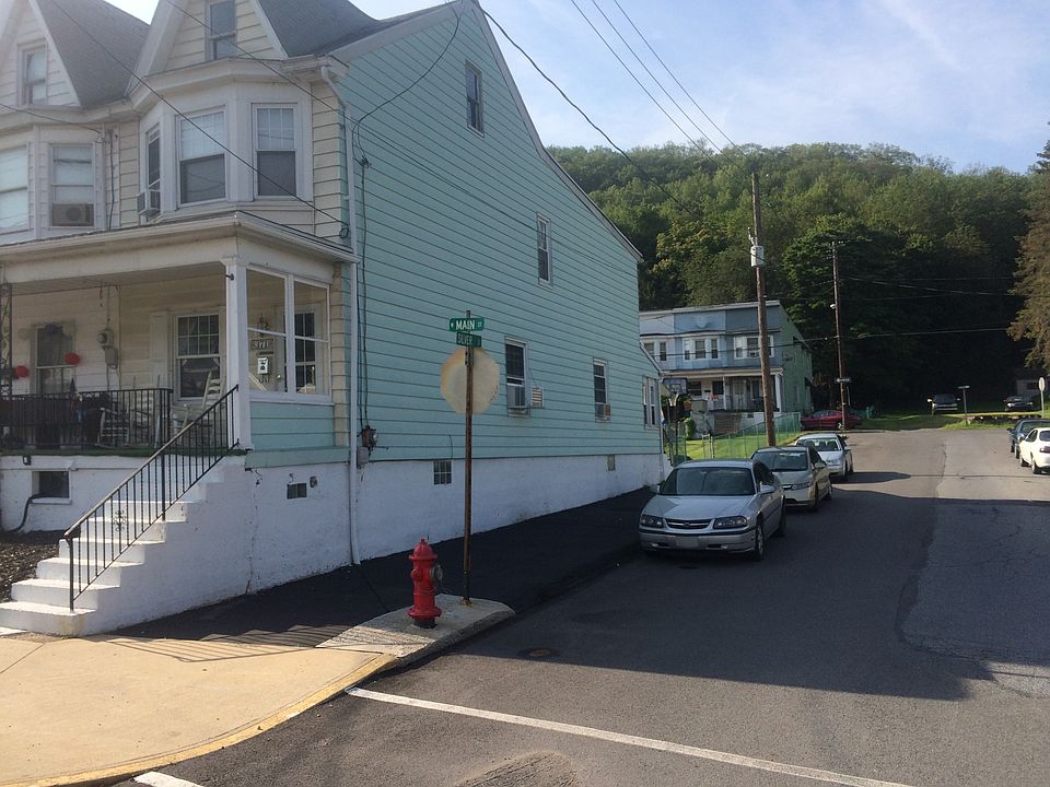 2nd image of 371 W Main St