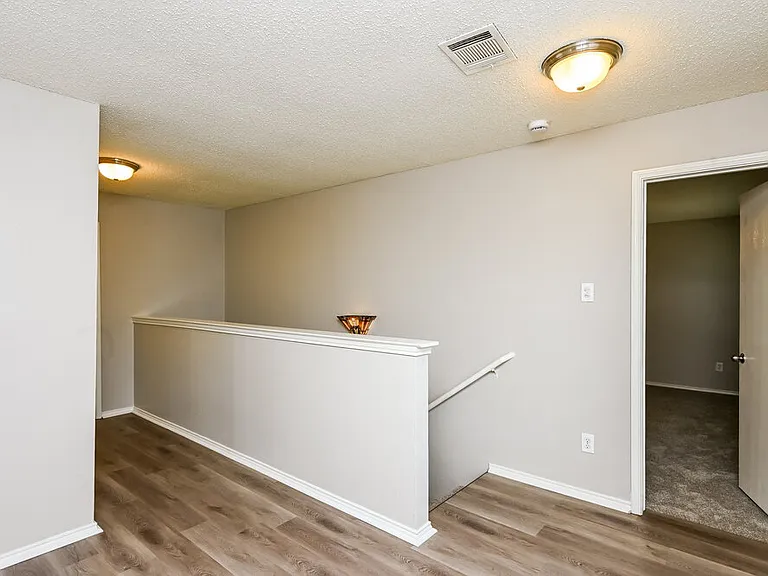 949 Canary Dr — Photo 15