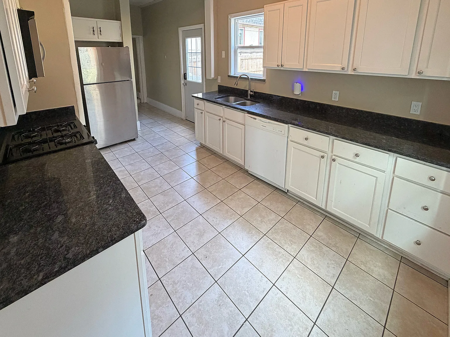 1490 Indianola Avenue — Photo 3