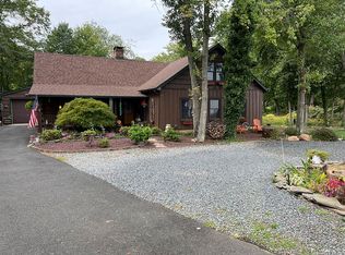 621 Halls Mill Rd, Freehold, NJ 07728