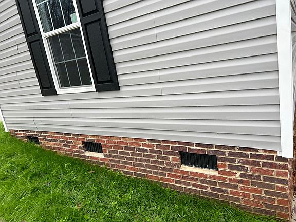 2nd image of 115 Kimberly Cir #115