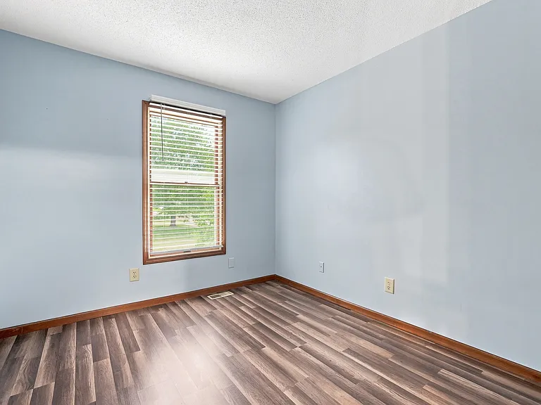 6032 Sawmill Woods Dr — Photo 24