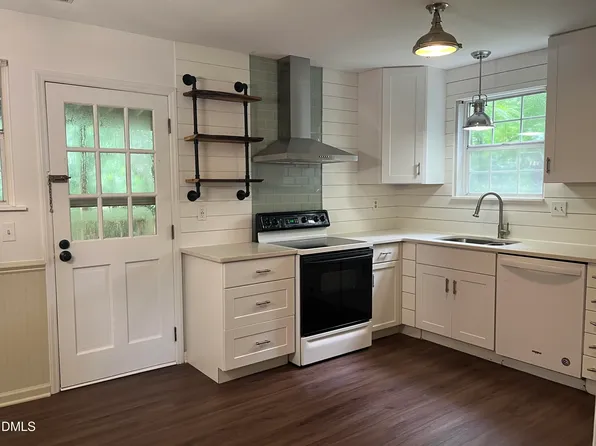 222 Waldo St, Cary, NC 27511