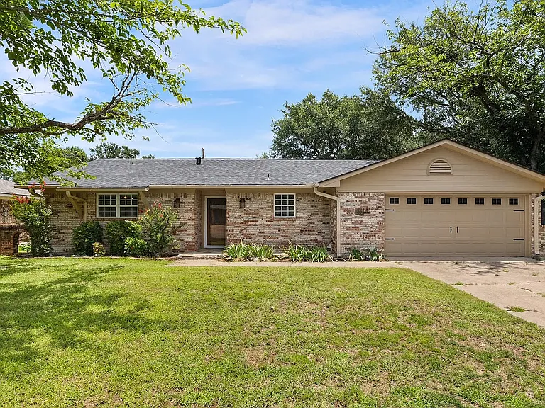 513 Quail Run St — Photo 1