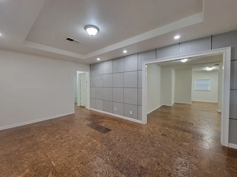 620 Lacewood Dr — Photo 2