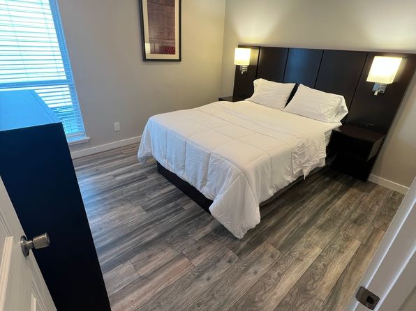 1810 N Garrett Ave #100