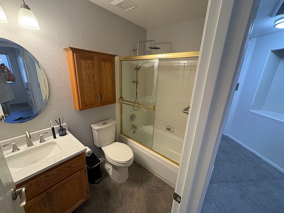 1st image of 523 W Kelton Ln