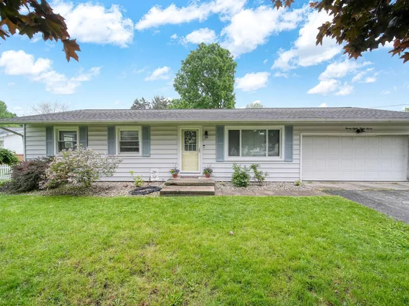 2837 Elmwood Dr, Adrian, MI 49221