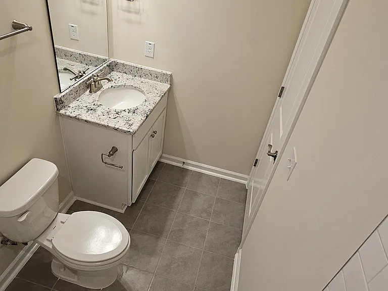 857 McKenzie Park Ter — Photo 15