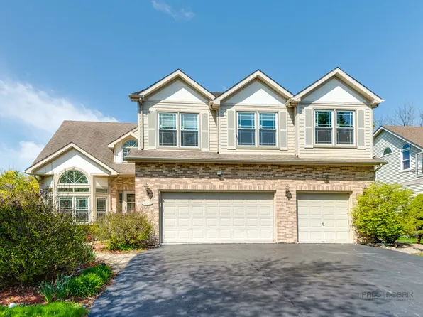 275 Knox Park Rd, Lake Zurich, IL 60047