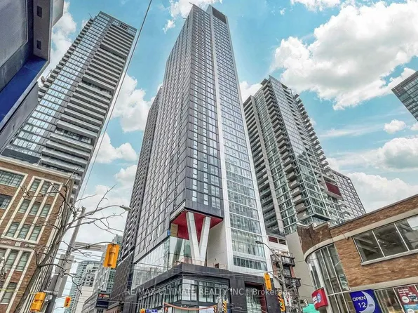 357 King St W #1904, Toronto, ON M5V 1K1