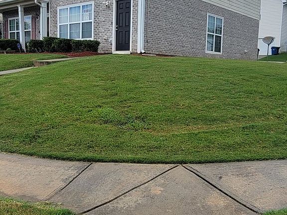 4th image of 4560 Parkview Sq