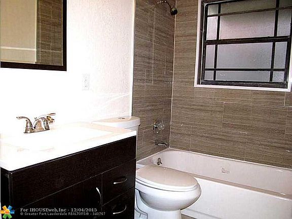 4th image of 20630 NW 28th Ave