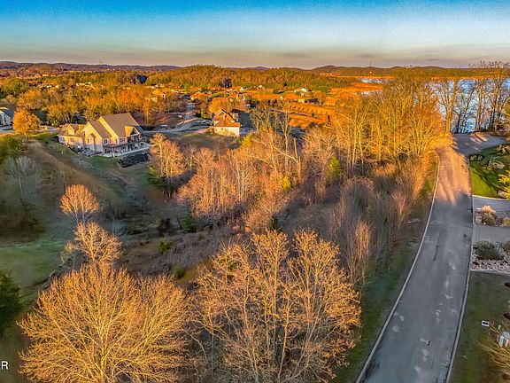 2nd image of 719 Riveredge Ln