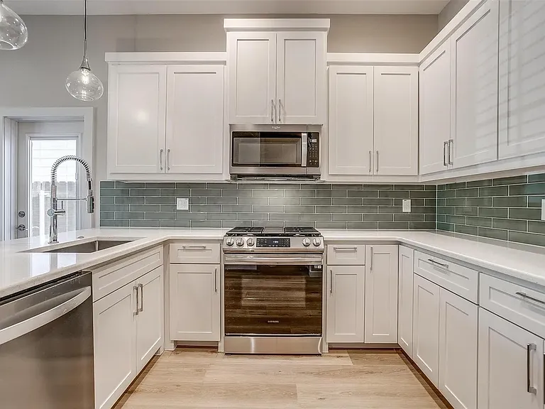 3303 Ryan Ave — Photo 5