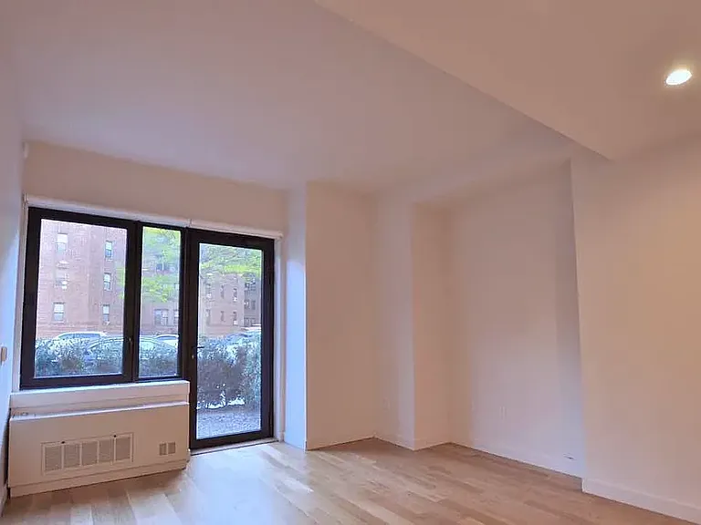 1802 Ocean Ave #1B — Photo 3