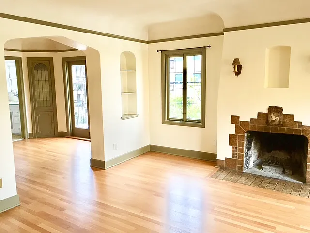 1404 NE Portland Blvd #4 — Photo 5