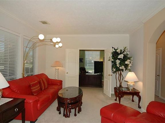 3rd image of 1109 Essex Ct