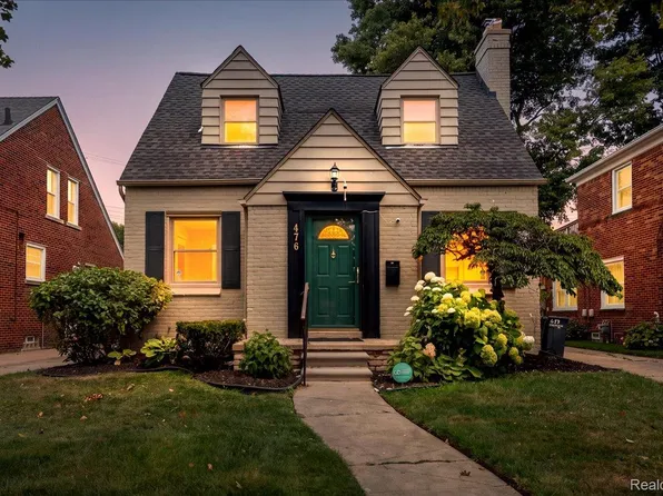 476 Touraine Rd, Grosse Pointe Farms, MI 48236