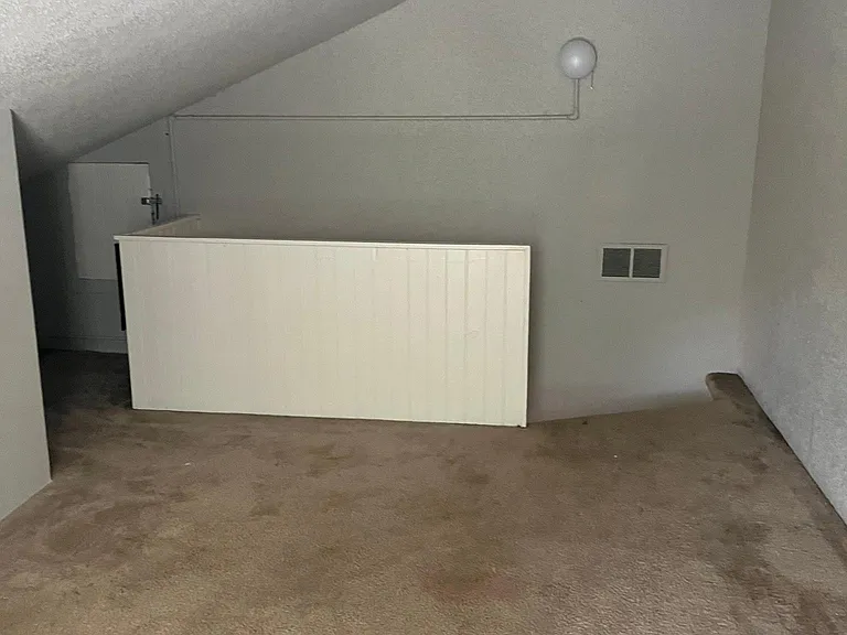 1639 Story Ave — Photo 4